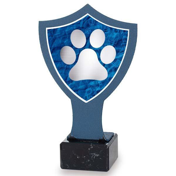 Troféu com pegada de animal com escudo azul em ferro